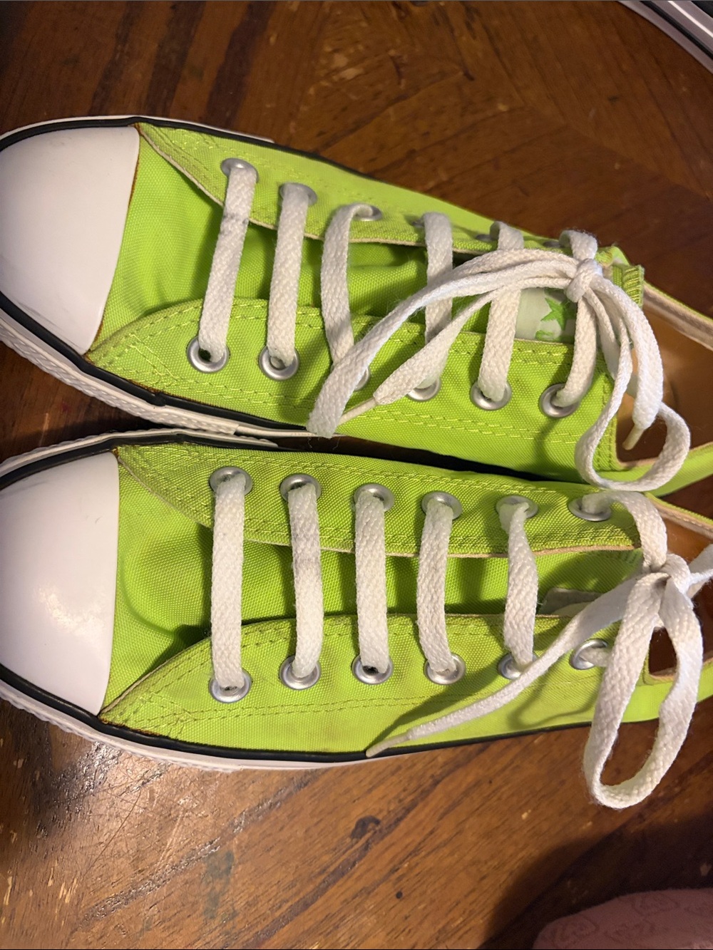 Womans Low-Top Canvas Sneakers in Bright Lime Green